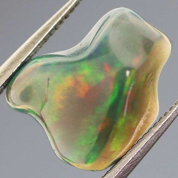 Gorgeous collectors 1.90ct free form black Opal vein