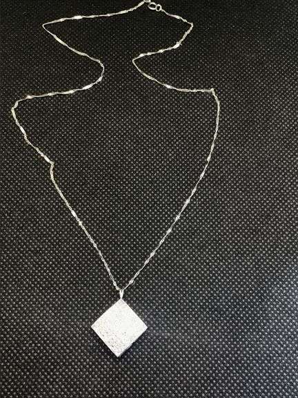 GLORIOUS 14K WHITE GOLD SQUARE SHAPE PRINCESS CUT DIAMOND PENDANT NECKLACE