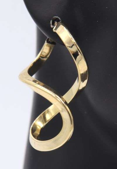 Attractive Yellow Gold Infinity Twisted Hoop Earrings
