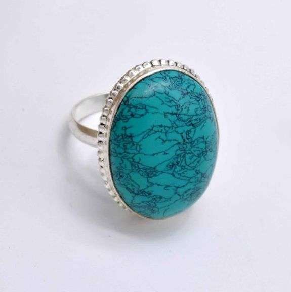 Pretty Lab Turquoise gemstone Oval Ring