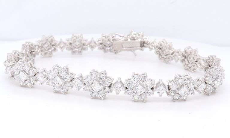 925 Sterling Silver Cubic Zirconia Flower Link Bracelet