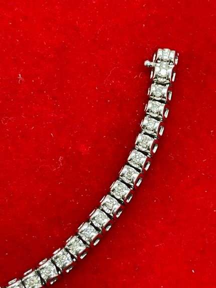 CERTIFIED 14K WHITE GOLD AND DIAMOND BRACELET