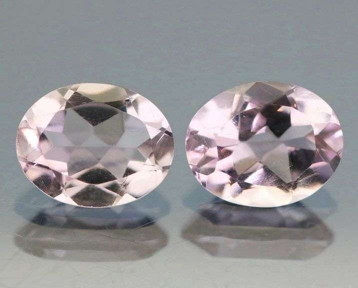 Gorgeous 4.66ct VVS Rose de Franc Amethyst pair