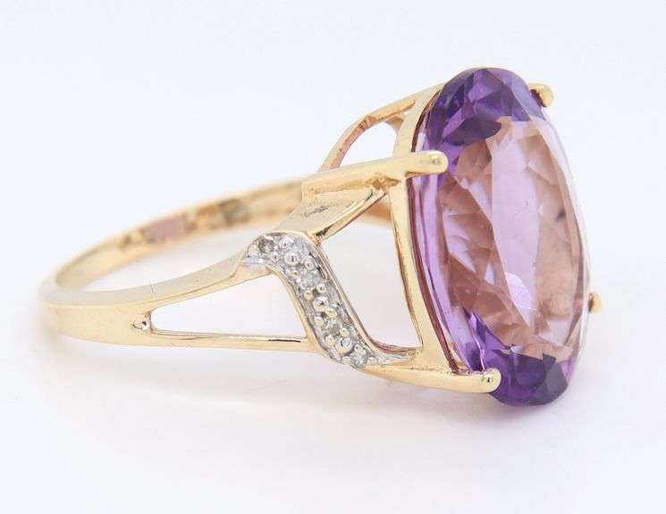 Favorite Yellow Gold oval Amethyst and Diamond Cocktail Ring