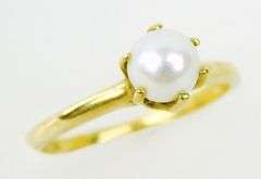 Pretty Vintage 10K Pearl Ring
