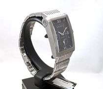 Gucci men's wristwatch 8600M Automatic Swiss Made NEW with tags box and papers