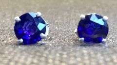 ELEGANT AND TIMELESS 14K WHITE GOLD BLUE SAPPHIRE STUD EARRINGS