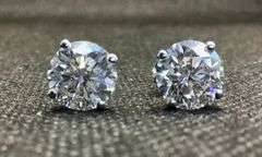 TIMELESS 14K WHITE GOLD SINGULAR DIAMOND STUD EARRINGS