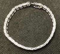 CLASSIC AND GORGEOUS 14K WHITE GOLD BAGUETTE AND ROUND BRILLIANT CUT DIAMOND TENNIS BRACELET