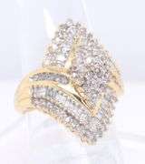 Attractive Yellow Gold 0.75ctw RBC and Bag Diamond Cluster Ring