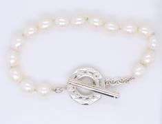 Tiffany & Co Fresh Water Pearl Toggle Bracelet