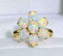 GORGEOUS 14KT SOLID YELLOW GOLD & OPAL COCKTAIL RING