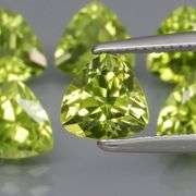 Fantastic 5.24ct 6x6mm trillion cut Peridot set