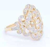Elegant Yellow Gold Single and Round Brilliant Cut with Baguette Saddle Diamond Ring