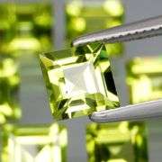 Princess cut unheated! 4.91ct Peridot set