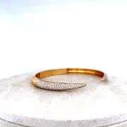 18K YELLOW GOLD OPEN BANGLE WITH DIAMONDS