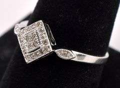 Elegant Diamond Ring in 14K White Gold