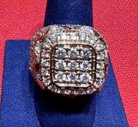 MAGNIFICENT MENS 14K  ROSE DIAMOND RING.