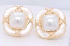Wonderful Yellow Gold Mabe Pearl and Gold Earclip Earrings