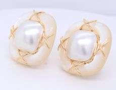 Wonderful Yellow Gold Mabe Pearl and Gold Earclip Earrings
