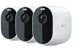 Arlo Essential Wireless Spotlight Camera 3Packs