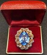GORGEOUS VINTAGE 14K YELLOW GOLD RING WITH LARGE OVAL AND SKY BLUE STONES