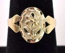 Adorable Flower Motif Ring In 14K Yellow Gold