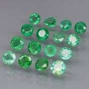 Vivid! Top green 2.45ct Colombian Emerald set