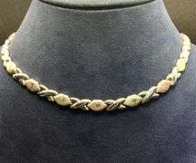 STYLISH 14K THREE-TONE GOLD “XO” LOVE CHAIN