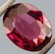 Sparkling 1.42ct untreated top violet pink Rhodolite Garnet