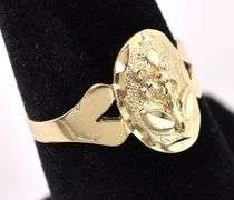 Adorable Flower Motif Ring In 14K Yellow Gold