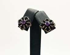 5 EARRINGS, 3 RINGS, 2 NECKLACE