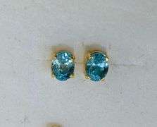 14KT SOLID YELLOW GOLD & BLUE ZIRCON STUD EARRINGS