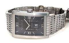 Gucci men's wristwatch 8600M Automatic Swiss Made NEW with tags box and papers