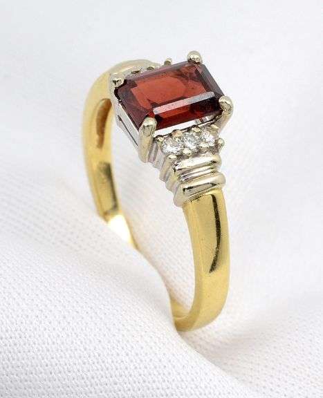 Classic Garnet & Diamond Ring