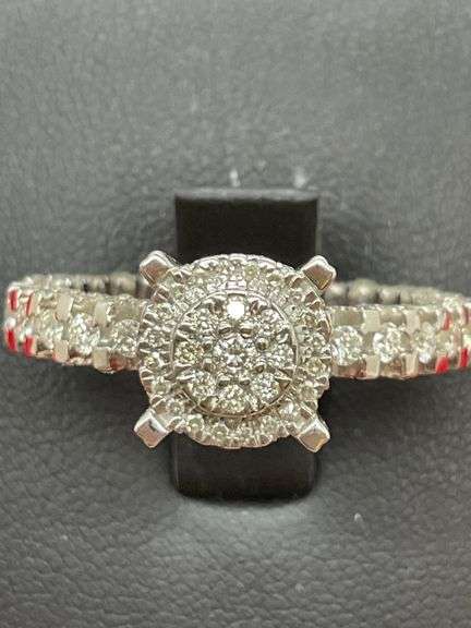 CERTIFIED 14K WHITE GOLD AND DIAMOND RING