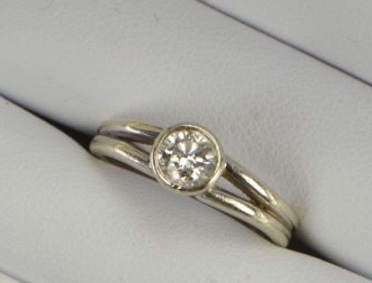 18K White Gold 0.52 Ct Round Diamond Classic Engagement Ring