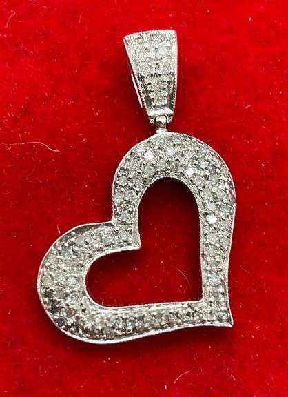 BRAND NEW 14K WHITE GOLD AND DIAMOND HEART PENDANT