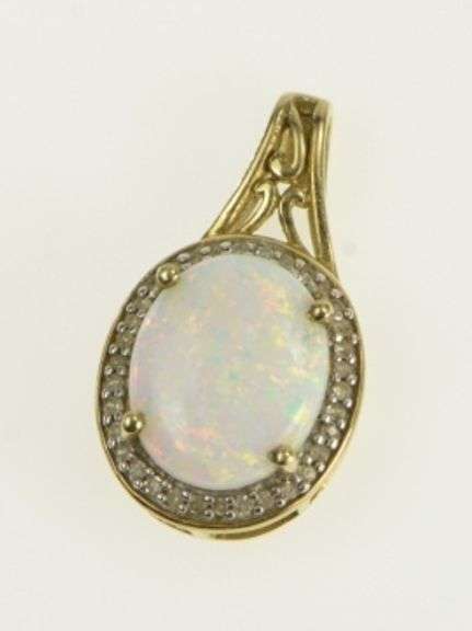 10K Yellow Gold Natural Opal Diamond Halo Vintage Charm/Pendant