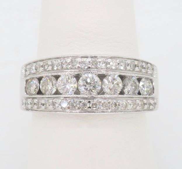 Diamond Anniversary Band