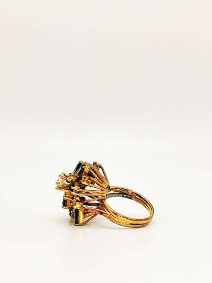 18KT GOLD BLUE SAPPHIRE & DIAMOND RING