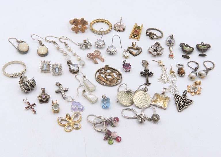Group Lot of Vintage 925 Sterling Silver Jewelry