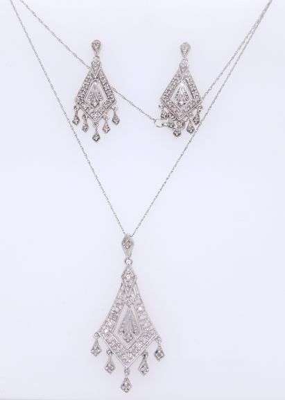 Set of White Gold Diamond Pendant on Chain with Diamond  Dangle Earrings