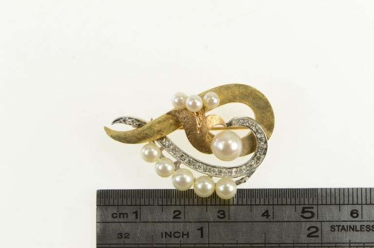 14K Yellow Gold 0.28 Ctw Diamond Pearl Vintage Loop Pin/Brooch