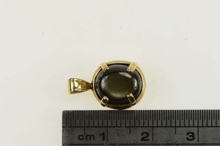 14K Yellow Gold Oval Black Star Sapphire Vintage Classic Pendant