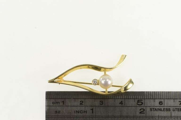 14K Yellow Gold Diamond 7.3mm Pearl Ribbon Curvy Statement Pin/Brooch