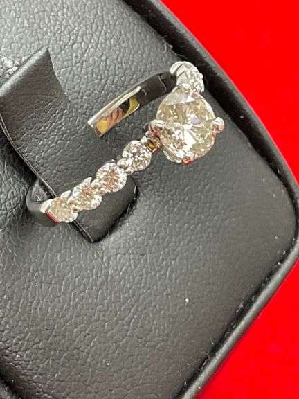 CERTIFIED BRAND NEW 14K WHITE GOLD AND DIAMOND ENGAGEMENT RING