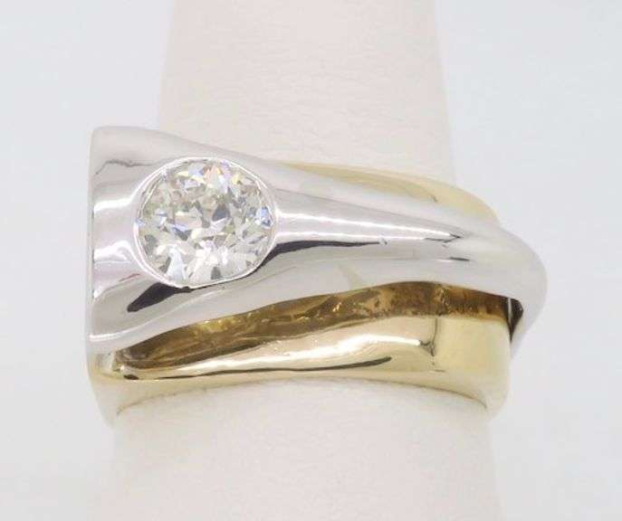 Contemporary Two-Tone Diamond Ring