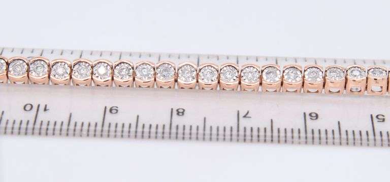 Charming Rose Gold approximate 0.20ctw Diamond Bracelet