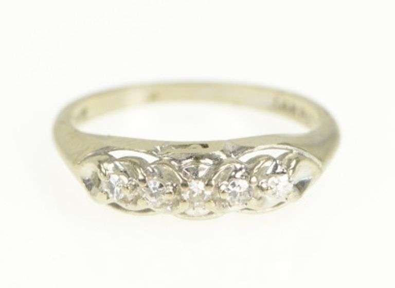 14K White Gold 1950's Diamond Ornate Classic Vintage Ring